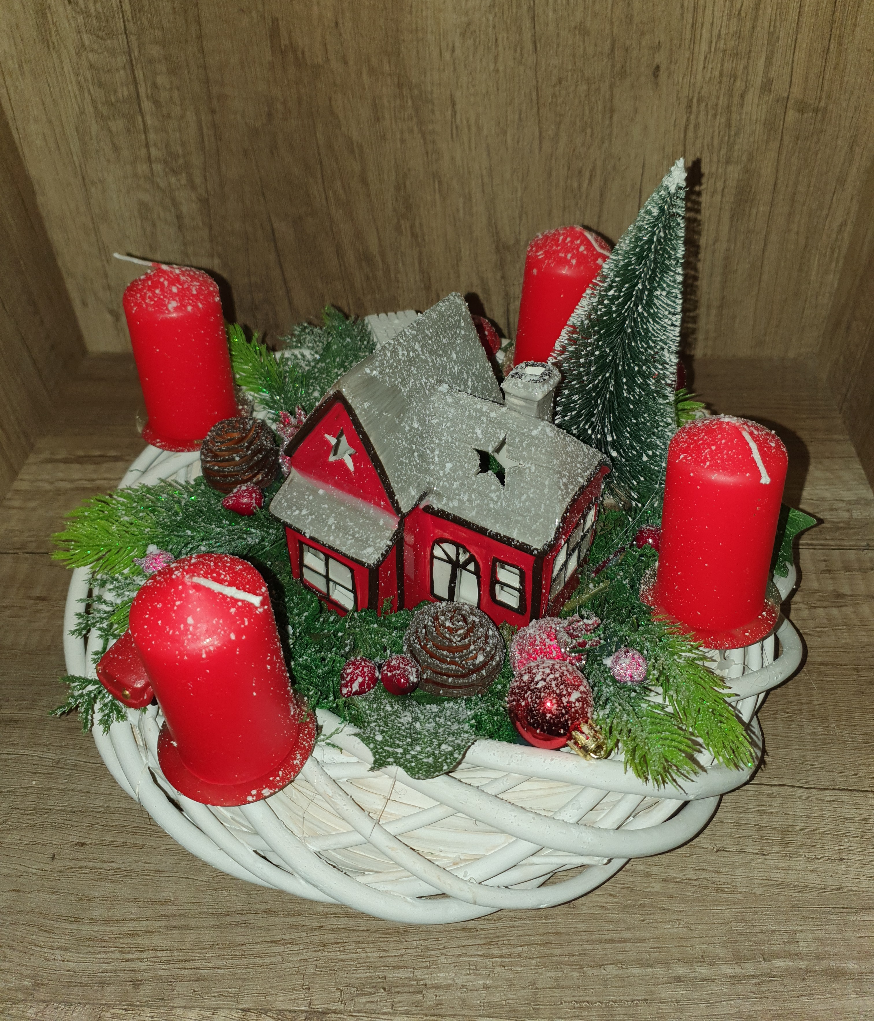 Adventní věnec s domečkem a autíčkem